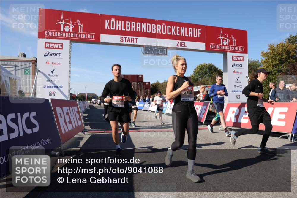 03.10.2025 - Köhlbrandbrückenlauf Lena Gebhardt http://msf.ph/oto/9041088 03.10.2025 13:17:07 Ziel 4242, 4331, 4361, 4861, 4978, 4982, 5033, 5073, 5087, 5090, 5100, 5479, 5667, 5840, 6431, 6474, 6623, 6626 meine-sportfotos.de