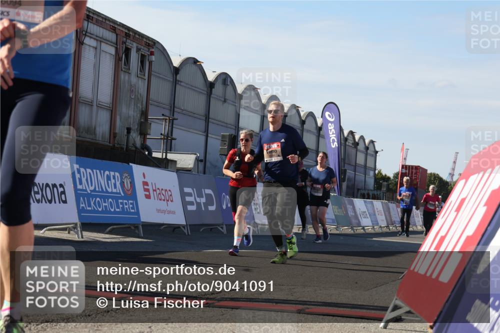03.10.2025 - Köhlbrandbrückenlauf Luisa Fischer http://msf.ph/oto/9041091 03.10.2025 13:33:35 Ziel 4006, 4744, 5179, 5211, 5281, 5413, 5546, 5549, 5579, 6094, 6276, 6734 meine-sportfotos.de