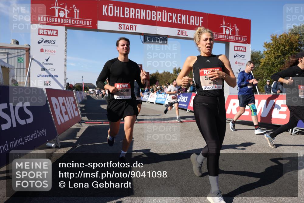 03.10.2025 - Köhlbrandbrückenlauf Lena Gebhardt http://msf.ph/oto/9041098 03.10.2025 13:17:08 Ziel 4242, 4331, 4361, 4861, 4978, 4982, 5033, 5073, 5087, 5090, 5100, 5429, 5479, 5667, 6431, 6474, 6623, 6626 meine-sportfotos.de