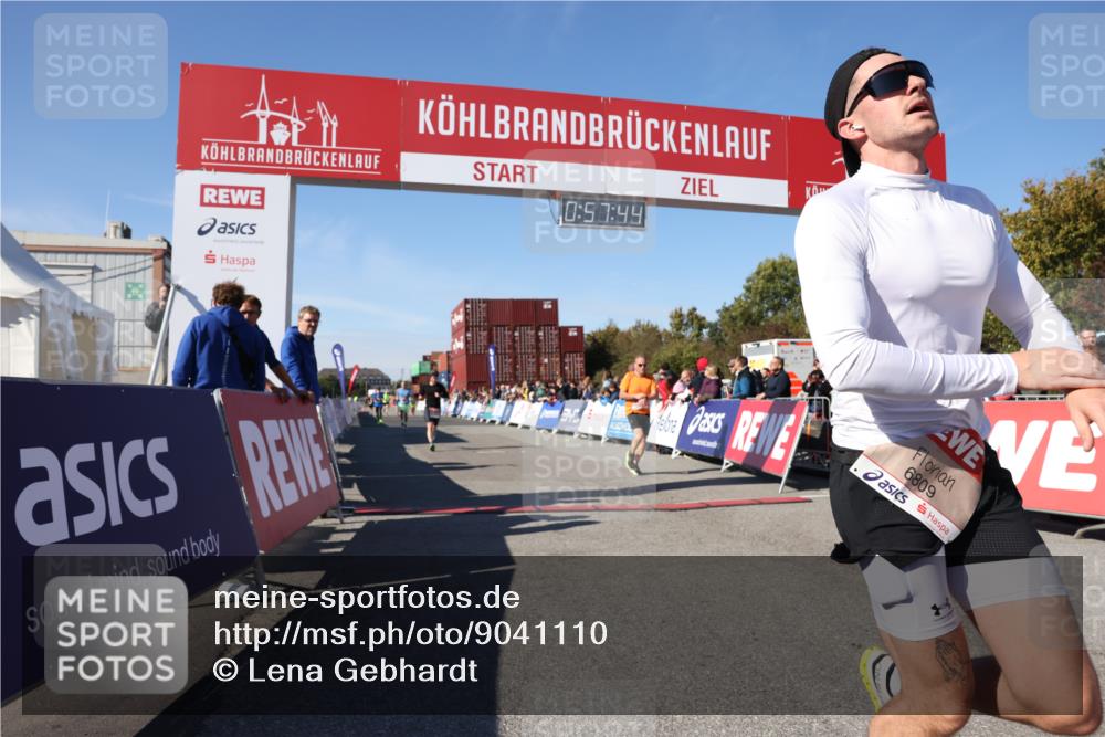 03.10.2025 - Köhlbrandbrückenlauf Lena Gebhardt http://msf.ph/oto/9041110 03.10.2025 12:57:45 Ziel 4032, 4037, 4076, 4105, 5669, 5960, 6122, 6371, 6809 meine-sportfotos.de