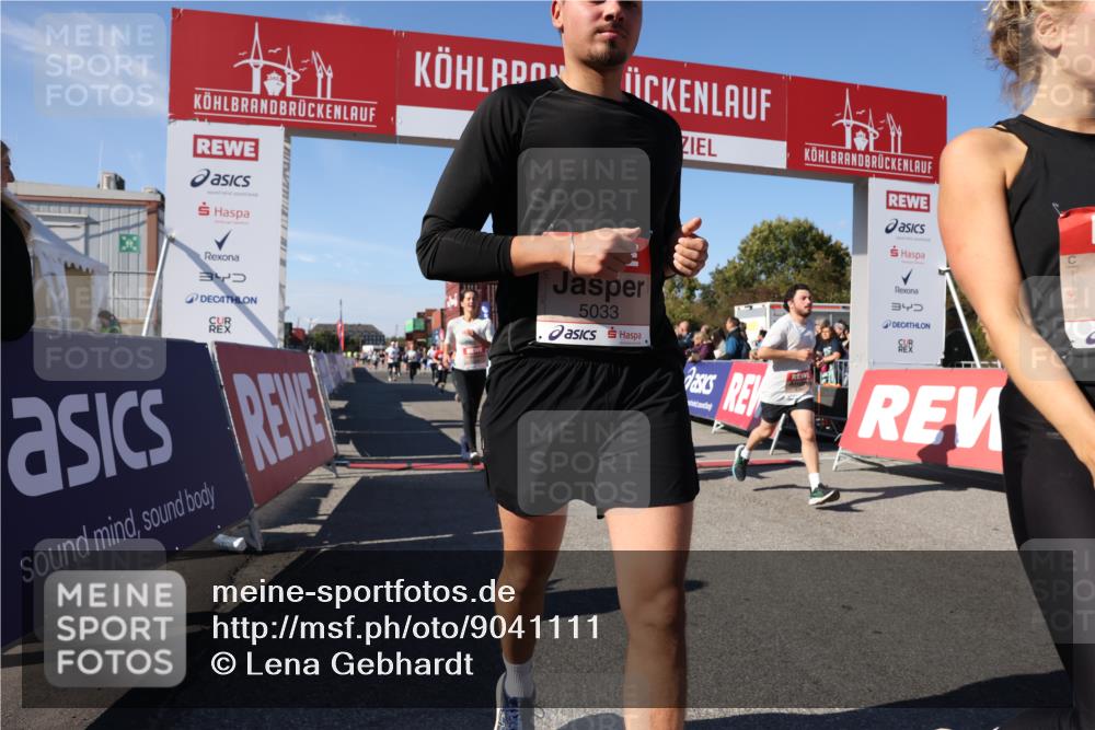 03.10.2025 - Köhlbrandbrückenlauf Lena Gebhardt http://msf.ph/oto/9041111 03.10.2025 13:17:08 Ziel 4242, 4331, 4361, 4861, 4978, 4982, 5033, 5073, 5087, 5090, 5100, 5429, 5479, 5667, 6431, 6474, 6623, 6626 meine-sportfotos.de