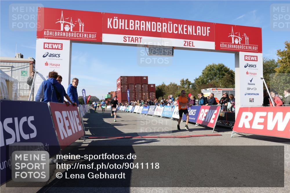 03.10.2025 - Köhlbrandbrückenlauf Lena Gebhardt http://msf.ph/oto/9041118 03.10.2025 12:57:45 Ziel 4032, 4037, 4076, 4105, 5669, 5960, 6122, 6371, 6809 meine-sportfotos.de