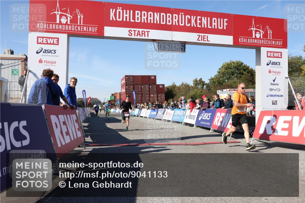 03.10.2025 - Köhlbrandbrückenlauf Lena Gebhardt http://msf.ph/oto/9041133 03.10.2025 12:57:46 Ziel 4032, 4037, 4076, 5669, 5960, 6371, 6809 meine-sportfotos.de