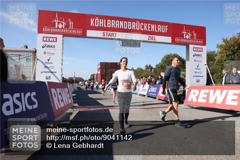 03.10.2025 - Köhlbrandbrückenlauf Lena Gebhardt http://msf.ph/oto/9041142 03.10.2025 13:17:10 Ziel 4242, 4331, 4361, 4404, 4861, 4978, 4982, 5033, 5073, 5087, 5090, 5429, 5479, 5544, 5667, 6431, 6623, 6626 meine-sportfotos.de