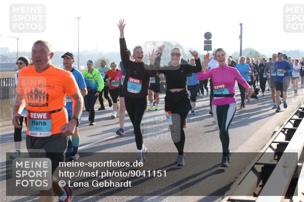 03.10.2025 - Köhlbrandbrückenlauf Lena Gebhardt http://msf.ph/oto/9041151 03.10.2025 09:25:25 Position 1 1853, 3770, 685 meine-sportfotos.de