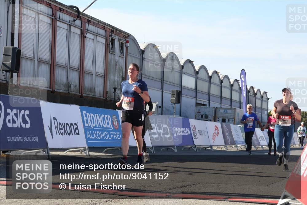 03.10.2025 - Köhlbrandbrückenlauf Luisa Fischer http://msf.ph/oto/9041152 03.10.2025 13:33:39 Ziel 4006, 4744, 5179, 5281, 5367, 5546, 5579, 6094, 6734 meine-sportfotos.de