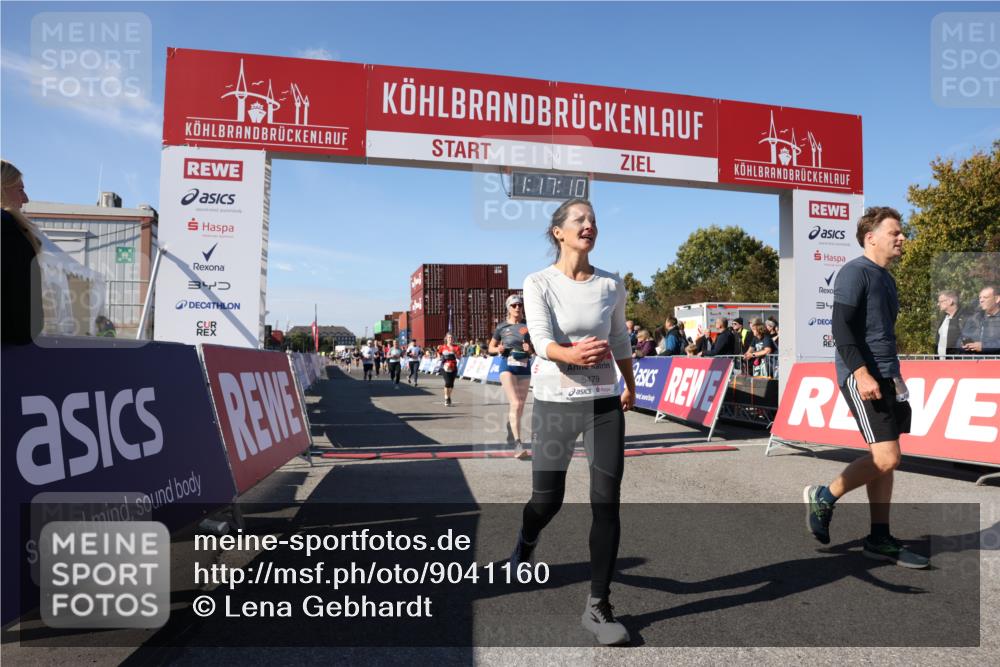 03.10.2025 - Köhlbrandbrückenlauf Lena Gebhardt http://msf.ph/oto/9041160 03.10.2025 13:17:11 Ziel 4242, 4331, 4361, 4404, 4861, 4978, 4982, 5033, 5073, 5087, 5090, 5429, 5479, 5544, 5667, 5943, 6431, 6626 meine-sportfotos.de