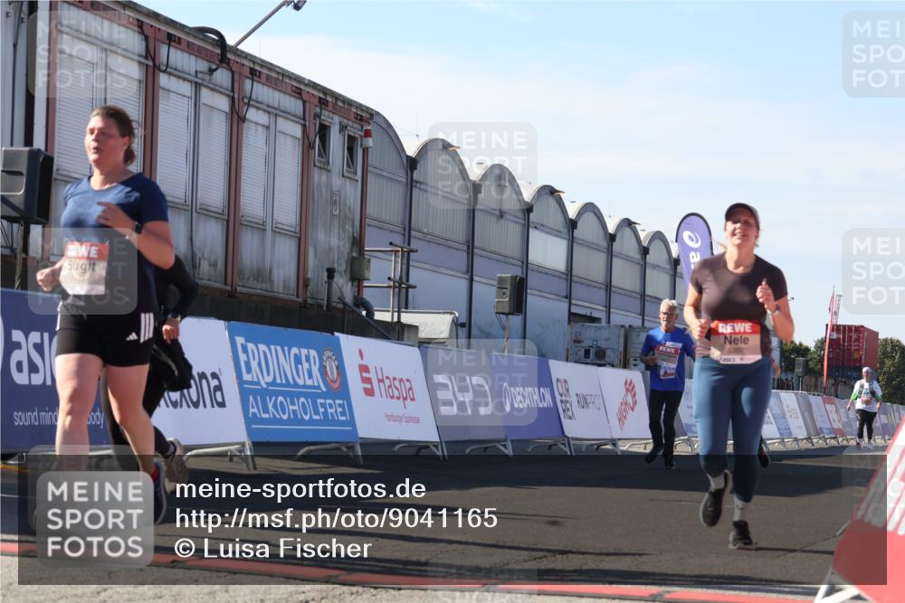 03.10.2025 - Köhlbrandbrückenlauf Luisa Fischer http://msf.ph/oto/9041165 03.10.2025 13:33:40 Ziel 4006, 4744, 5179, 5281, 5367, 5546, 5579, 6094, 6734 meine-sportfotos.de