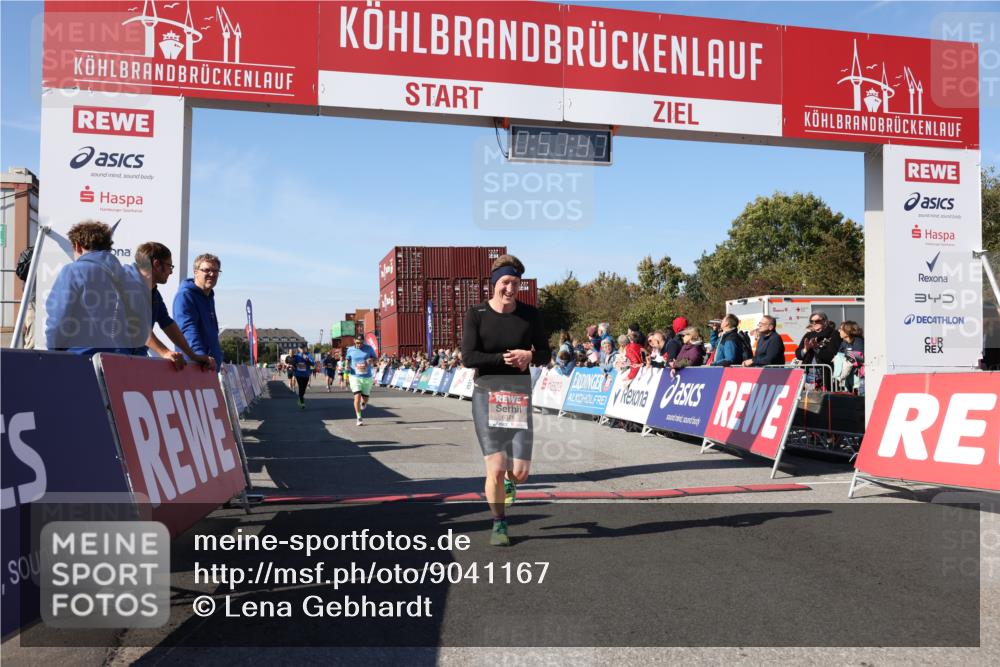 03.10.2025 - Köhlbrandbrückenlauf Lena Gebhardt http://msf.ph/oto/9041167 03.10.2025 12:57:48 Ziel 4032, 4037, 4076, 4654, 5669, 5960, 6371, 6809 meine-sportfotos.de