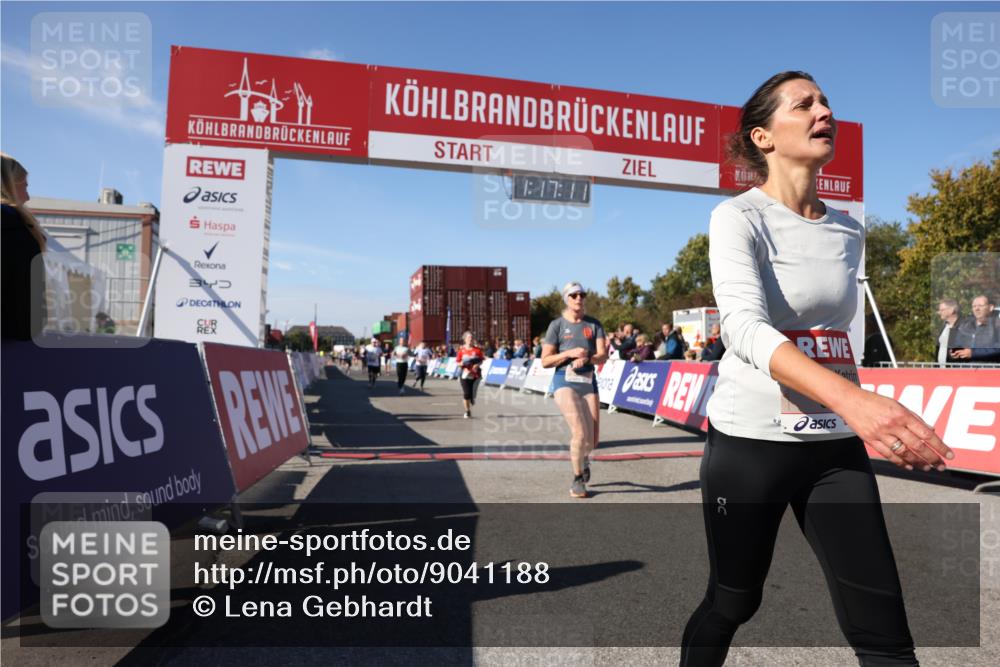 03.10.2025 - Köhlbrandbrückenlauf Lena Gebhardt http://msf.ph/oto/9041188 03.10.2025 13:17:12 Ziel 4242, 4331, 4361, 4404, 4861, 4982, 5033, 5073, 5087, 5090, 5429, 5479, 5544, 5667, 5943, 6431 meine-sportfotos.de