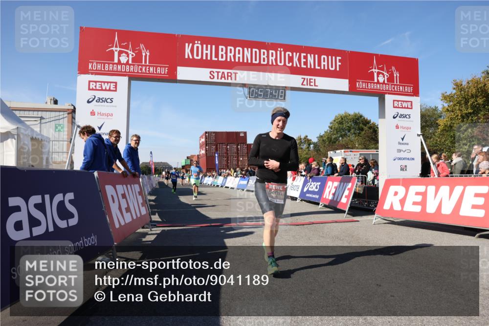03.10.2025 - Köhlbrandbrückenlauf Lena Gebhardt http://msf.ph/oto/9041189 03.10.2025 12:57:48 Ziel 4032, 4037, 4076, 4654, 5669, 5960, 6371, 6809 meine-sportfotos.de