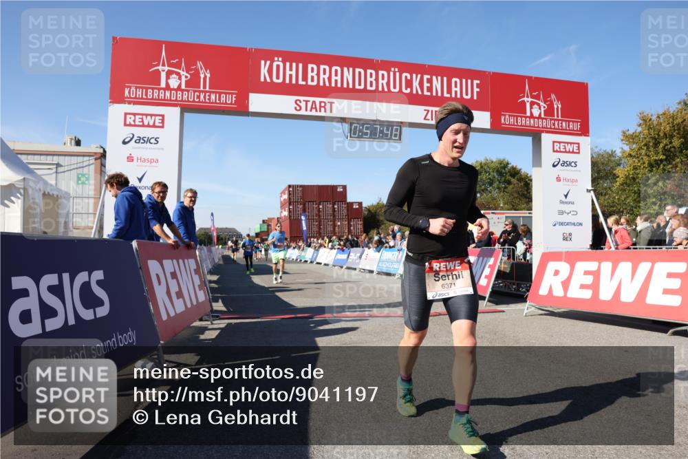 03.10.2025 - Köhlbrandbrückenlauf Lena Gebhardt http://msf.ph/oto/9041197 03.10.2025 12:57:48 Ziel 4032, 4037, 4076, 4654, 5669, 5960, 6371, 6809 meine-sportfotos.de