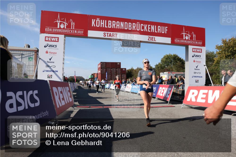 03.10.2025 - Köhlbrandbrückenlauf Lena Gebhardt http://msf.ph/oto/9041206 03.10.2025 13:17:12 Ziel 4242, 4331, 4361, 4404, 4861, 4982, 5033, 5073, 5087, 5090, 5429, 5479, 5544, 5667, 5943, 6431 meine-sportfotos.de