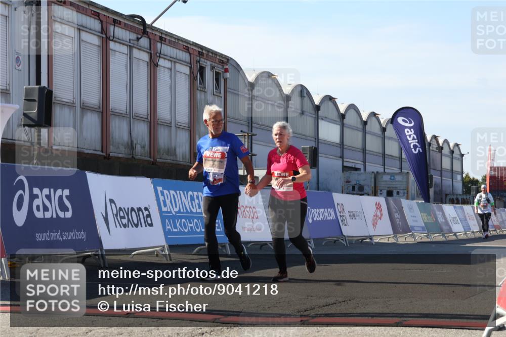 03.10.2025 - Köhlbrandbrückenlauf Luisa Fischer http://msf.ph/oto/9041218 03.10.2025 13:33:44 Ziel 4744, 5074, 5077, 5367, 5546, 5579, 6734 meine-sportfotos.de