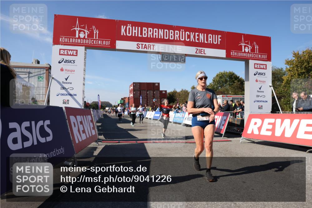 03.10.2025 - Köhlbrandbrückenlauf Lena Gebhardt http://msf.ph/oto/9041226 03.10.2025 13:17:13 Ziel 4242, 4361, 4404, 4982, 5033, 5073, 5087, 5090, 5429, 5479, 5544, 5667, 5943, 6431 meine-sportfotos.de