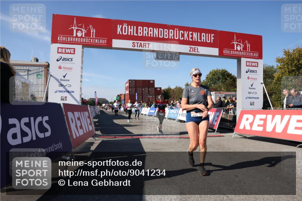 03.10.2025 - Köhlbrandbrückenlauf Lena Gebhardt http://msf.ph/oto/9041234 03.10.2025 13:17:13 Ziel 4242, 4361, 4404, 4982, 5033, 5073, 5087, 5090, 5429, 5479, 5544, 5667, 5943, 6431 meine-sportfotos.de