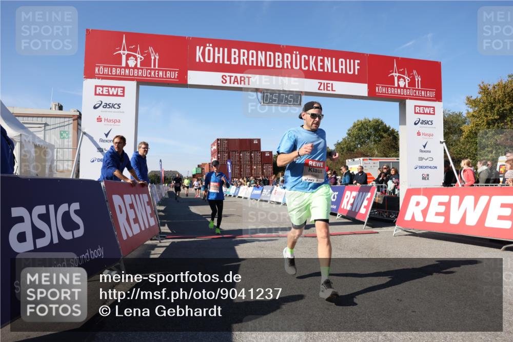 03.10.2025 - Köhlbrandbrückenlauf Lena Gebhardt http://msf.ph/oto/9041237 03.10.2025 12:57:51 Ziel 4037, 4046, 4102, 4654, 5669, 5960, 5961, 6371, 6809 meine-sportfotos.de