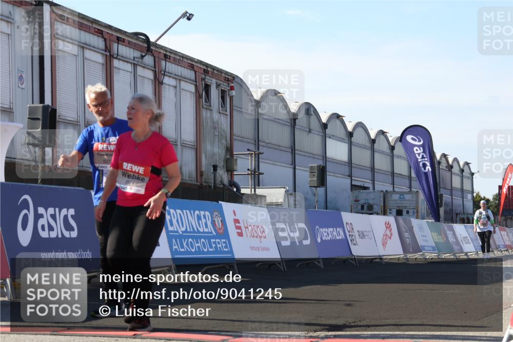 03.10.2025 - Köhlbrandbrückenlauf Luisa Fischer http://msf.ph/oto/9041245 03.10.2025 13:33:46 Ziel 4744, 5074, 5077, 5367, 5546, 5579, 6734 meine-sportfotos.de