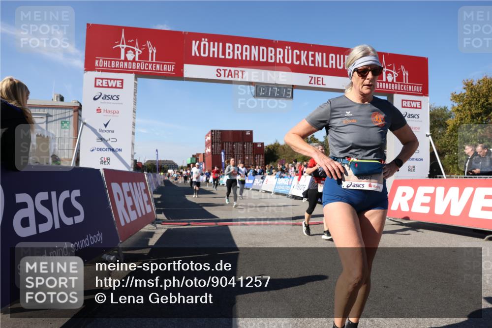 03.10.2025 - Köhlbrandbrückenlauf Lena Gebhardt http://msf.ph/oto/9041257 03.10.2025 13:17:14 Ziel 4242, 4361, 4404, 4982, 4988, 5033, 5073, 5087, 5090, 5429, 5479, 5544, 5638, 5642, 5667, 5890, 5943, 6431 meine-sportfotos.de