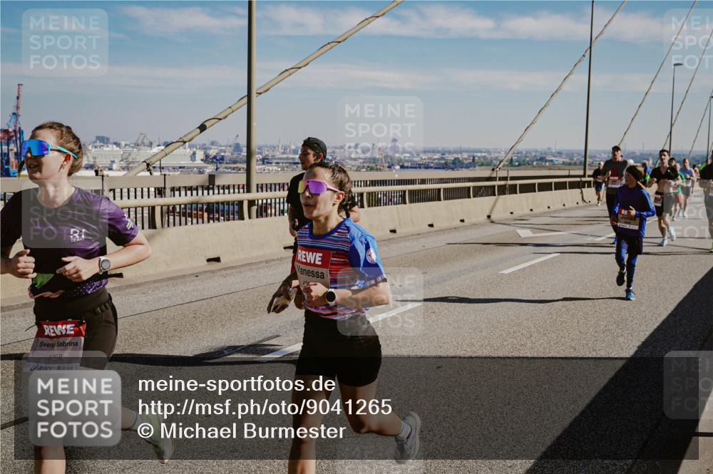 03.10.2025 - Köhlbrandbrückenlauf Michael Burmester http://msf.ph/oto/9041265 03.10.2025 12:22:32 Position 1 4258, 1947 meine-sportfotos.de