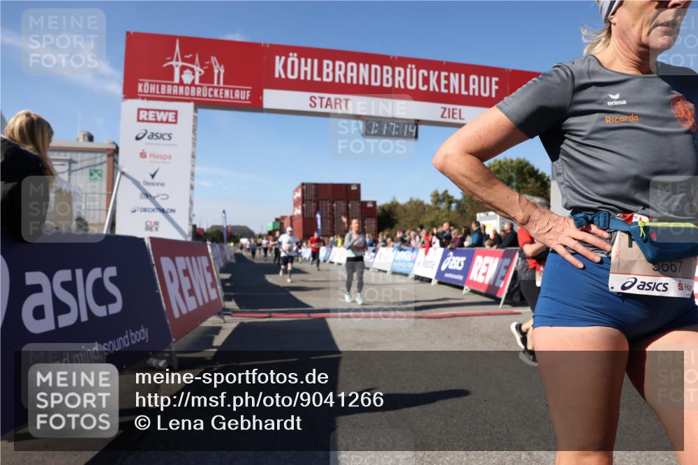 03.10.2025 - Köhlbrandbrückenlauf Lena Gebhardt http://msf.ph/oto/9041266 03.10.2025 13:17:14 Ziel 4242, 4361, 4404, 4982, 4988, 5033, 5073, 5087, 5090, 5429, 5479, 5544, 5638, 5642, 5667, 5890, 5943, 6431 meine-sportfotos.de