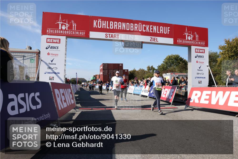 03.10.2025 - Köhlbrandbrückenlauf Lena Gebhardt http://msf.ph/oto/9041330 03.10.2025 13:17:17 Ziel 4361, 4404, 4988, 5031, 5073, 5090, 5429, 5479, 5544, 5638, 5642, 5667, 5890, 5943, 6389, 6431 meine-sportfotos.de