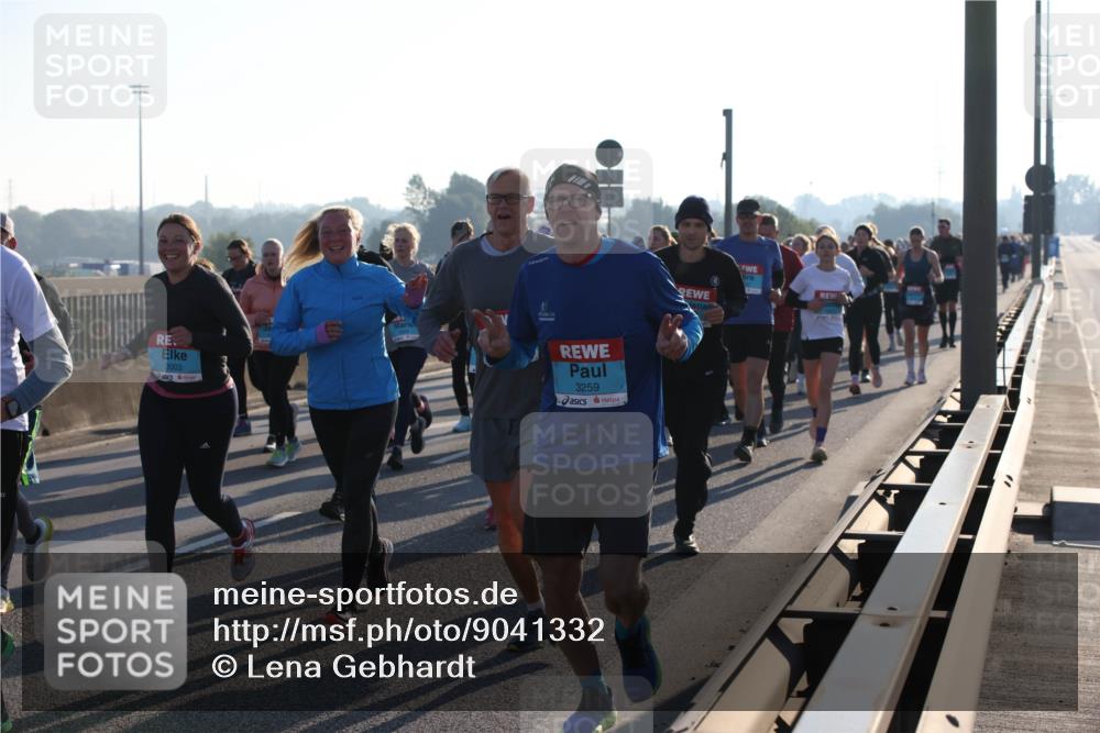 03.10.2025 - Köhlbrandbrückenlauf Lena Gebhardt http://msf.ph/oto/9041332 03.10.2025 09:25:30 Position 1 2003, 3259 meine-sportfotos.de