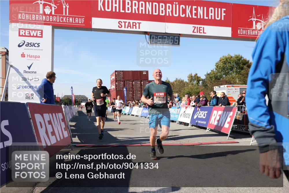 03.10.2025 - Köhlbrandbrückenlauf Lena Gebhardt http://msf.ph/oto/9041334 03.10.2025 12:57:55 Ziel 4037, 4046, 4102, 4654, 5669, 5960, 5961, 6371, 6518, 6519, 6520 meine-sportfotos.de