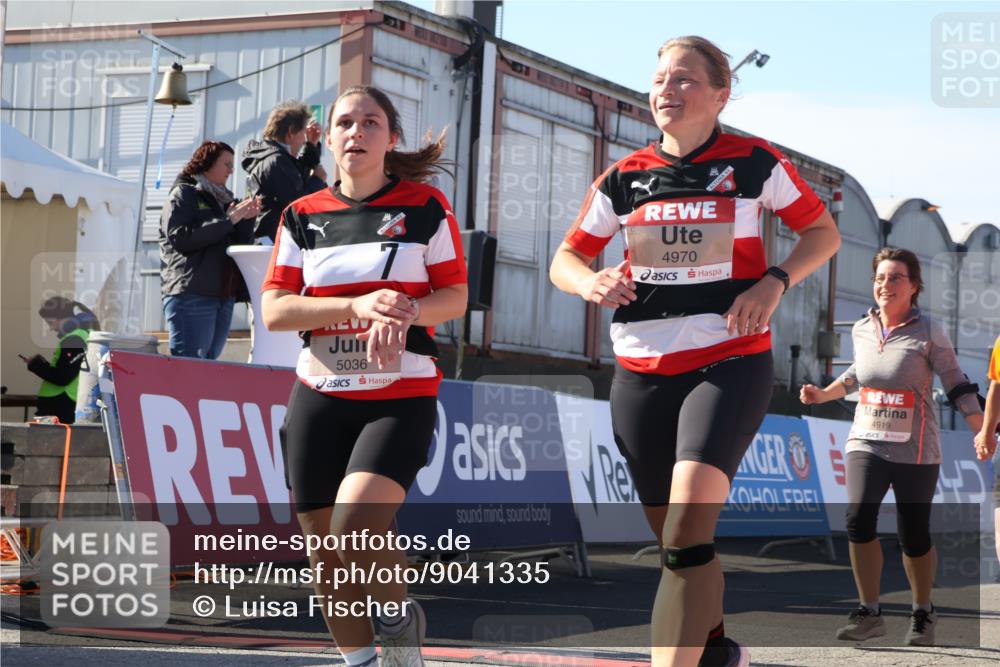 03.10.2025 - Köhlbrandbrückenlauf Luisa Fischer http://msf.ph/oto/9041335 03.10.2025 13:33:57 Ziel 4919, 4970, 5036, 5074, 5077, 5300, 6246, 6420, 6421 meine-sportfotos.de