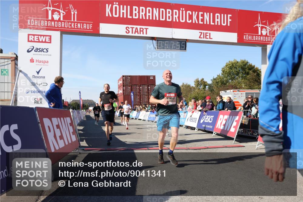 03.10.2025 - Köhlbrandbrückenlauf Lena Gebhardt http://msf.ph/oto/9041341 03.10.2025 12:57:55 Ziel 4037, 4046, 4102, 4654, 5669, 5960, 5961, 6371, 6518, 6519, 6520 meine-sportfotos.de