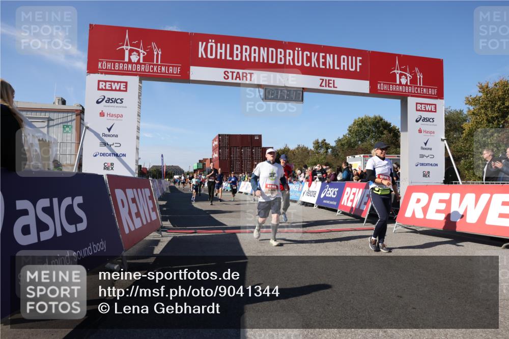 03.10.2025 - Köhlbrandbrückenlauf Lena Gebhardt http://msf.ph/oto/9041344 03.10.2025 13:17:18 Ziel 4404, 4988, 5031, 5429, 5544, 5638, 5642, 5667, 5890, 5943, 6389, 6431 meine-sportfotos.de