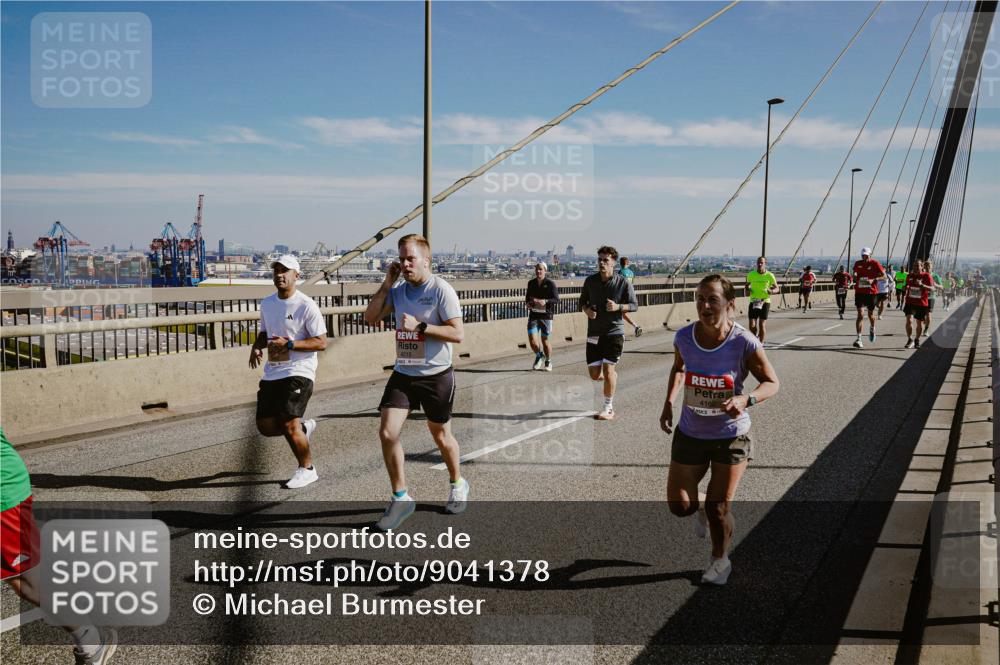 03.10.2025 - Köhlbrandbrückenlauf Michael Burmester http://msf.ph/oto/9041378 03.10.2025 12:22:39 Position 1  meine-sportfotos.de
