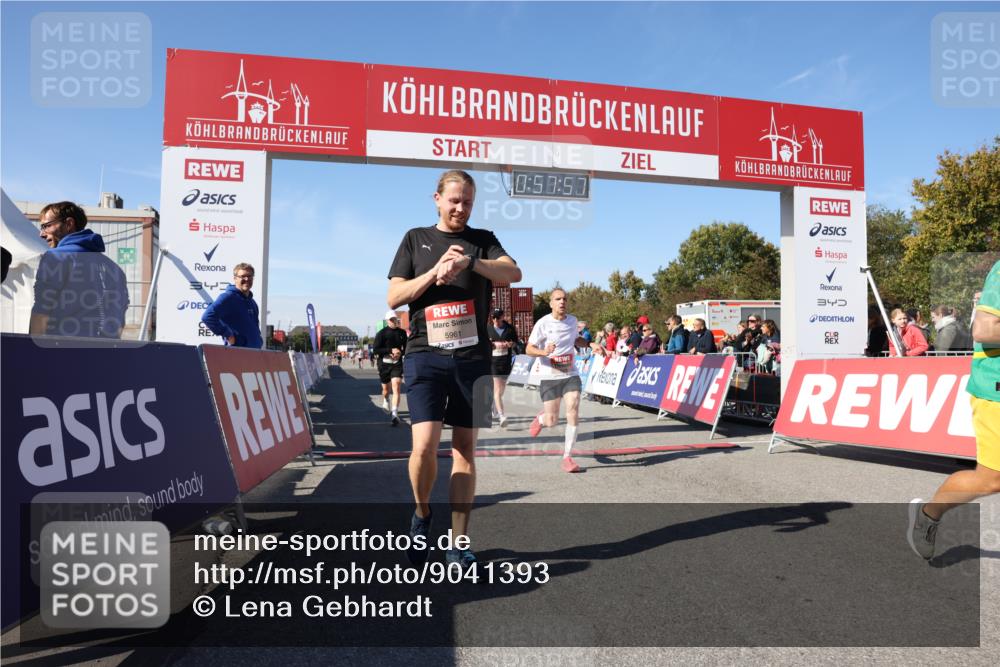 03.10.2025 - Köhlbrandbrückenlauf Lena Gebhardt http://msf.ph/oto/9041393 03.10.2025 12:57:58 Ziel 4046, 4102, 4654, 5669, 5960, 5961, 6518, 6519, 6520, 6715 meine-sportfotos.de