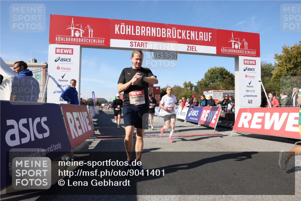 03.10.2025 - Köhlbrandbrückenlauf Lena Gebhardt http://msf.ph/oto/9041401 03.10.2025 12:57:58 Ziel 4046, 4102, 4654, 5669, 5960, 5961, 6518, 6519, 6520, 6715 meine-sportfotos.de
