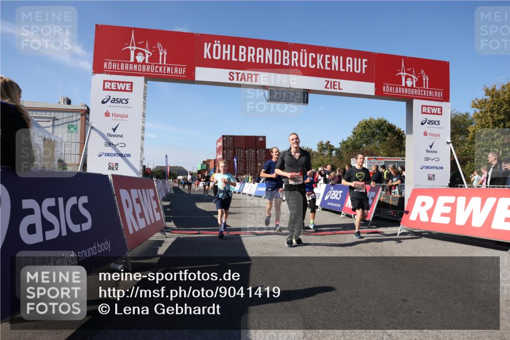 03.10.2025 - Köhlbrandbrückenlauf Lena Gebhardt http://msf.ph/oto/9041419 03.10.2025 13:17:21 Ziel 4404, 4686, 4988, 5007, 5008, 5031, 5429, 5544, 5638, 5642, 5890, 5943, 6389, 6431 meine-sportfotos.de