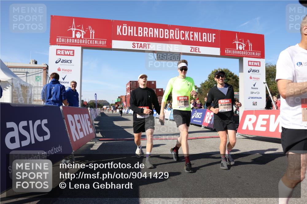 03.10.2025 - Köhlbrandbrückenlauf Lena Gebhardt http://msf.ph/oto/9041429 03.10.2025 12:58:00 Ziel 4046, 4102, 4654, 5669, 5961, 6518, 6519, 6520, 6715 meine-sportfotos.de