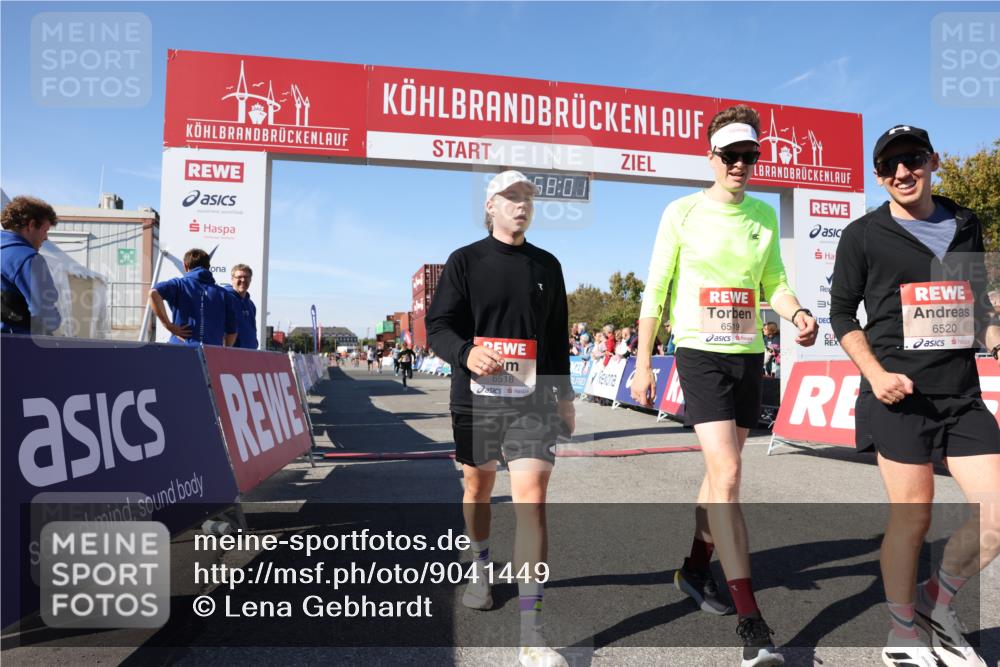03.10.2025 - Köhlbrandbrückenlauf Lena Gebhardt http://msf.ph/oto/9041449 03.10.2025 12:58:01 Ziel 4046, 4102, 4654, 5669, 5961, 6518, 6519, 6520, 6715 meine-sportfotos.de