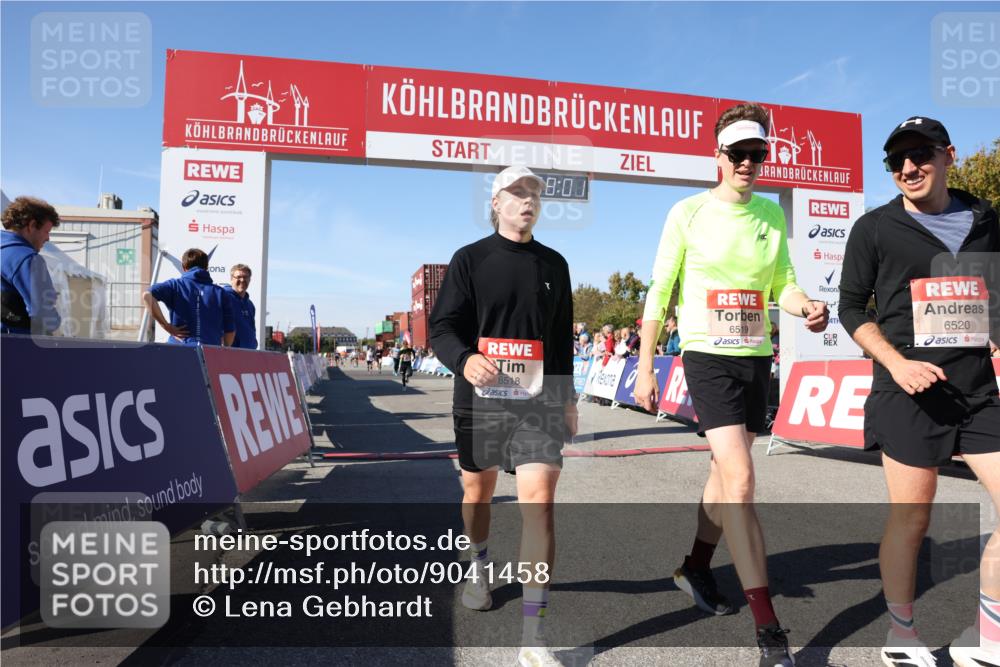 03.10.2025 - Köhlbrandbrückenlauf Lena Gebhardt http://msf.ph/oto/9041458 03.10.2025 12:58:01 Ziel 4046, 4102, 4654, 5669, 5961, 6518, 6519, 6520, 6715 meine-sportfotos.de