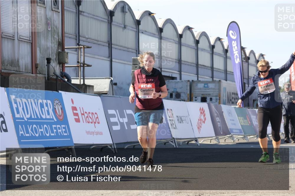 03.10.2025 - Köhlbrandbrückenlauf Luisa Fischer http://msf.ph/oto/9041478 03.10.2025 13:34:20 Ziel 4674, 5207, 5221, 5437, 5593, 5693, 5695, 6574 meine-sportfotos.de