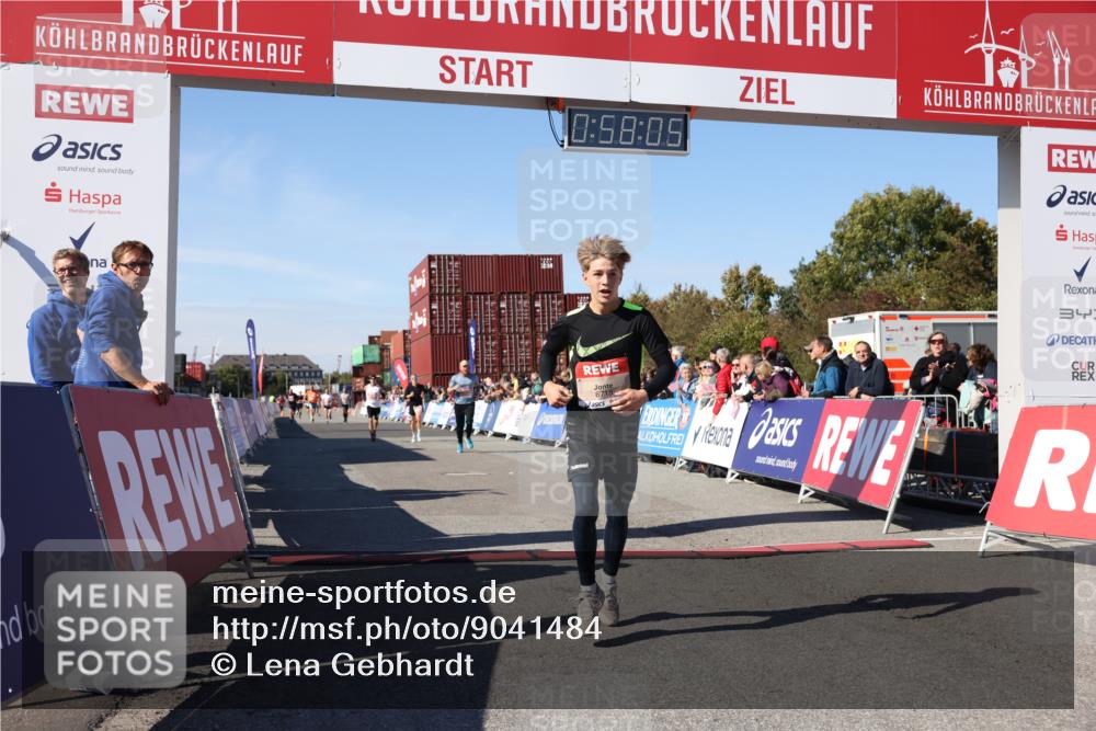03.10.2025 - Köhlbrandbrückenlauf Lena Gebhardt http://msf.ph/oto/9041484 03.10.2025 12:58:05 Ziel 4046, 4102, 4234, 4248, 5961, 6518, 6519, 6520, 6715, 6718 meine-sportfotos.de