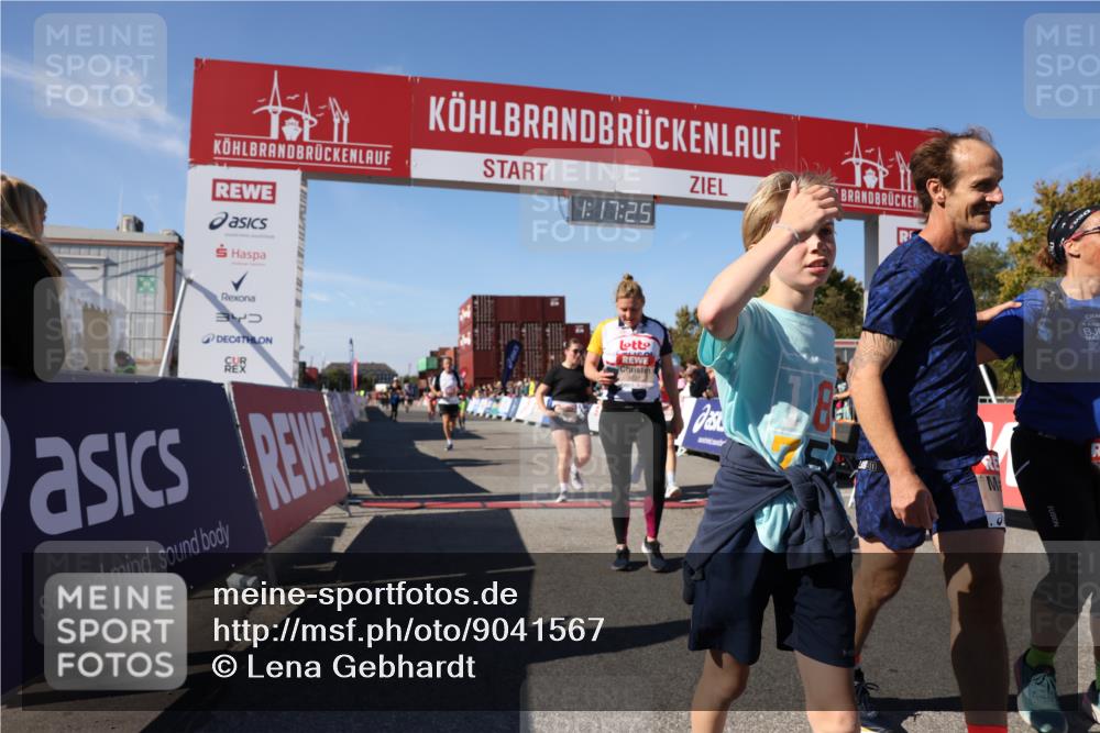 03.10.2025 - Köhlbrandbrückenlauf Lena Gebhardt http://msf.ph/oto/9041567 03.10.2025 13:17:26 Ziel 4404, 4686, 4746, 4818, 4988, 5007, 5008, 5031, 5638, 5642, 5890, 5943, 6069, 6389, 6710 meine-sportfotos.de