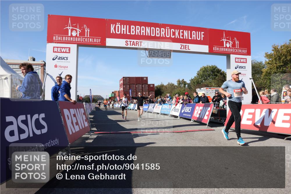 03.10.2025 - Köhlbrandbrückenlauf Lena Gebhardt http://msf.ph/oto/9041585 03.10.2025 12:58:10 Ziel 4234, 4248, 4394, 6715, 6717, 6718 meine-sportfotos.de