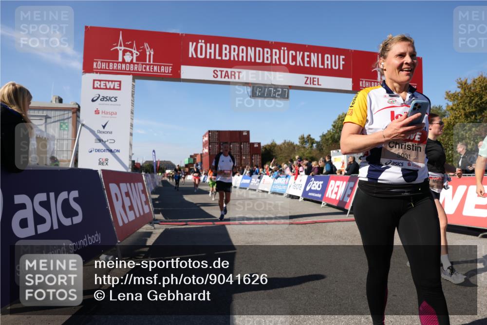 03.10.2025 - Köhlbrandbrückenlauf Lena Gebhardt http://msf.ph/oto/9041626 03.10.2025 13:17:28 Ziel 4012, 4686, 4746, 4818, 4988, 5007, 5008, 5031, 5638, 5642, 5890, 6069, 6389, 6710 meine-sportfotos.de