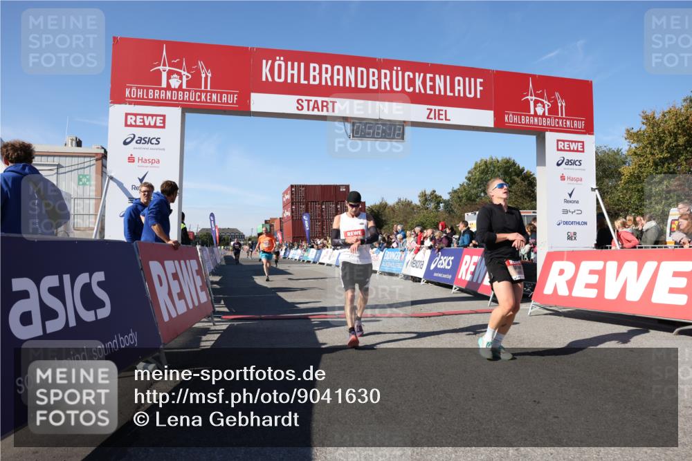 03.10.2025 - Köhlbrandbrückenlauf Lena Gebhardt http://msf.ph/oto/9041630 03.10.2025 12:58:12 Ziel 4099, 4234, 4248, 4394, 6152, 6715, 6717, 6718 meine-sportfotos.de