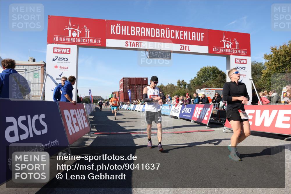 03.10.2025 - Köhlbrandbrückenlauf Lena Gebhardt http://msf.ph/oto/9041637 03.10.2025 12:58:12 Ziel 4099, 4234, 4248, 4394, 6152, 6715, 6717, 6718 meine-sportfotos.de