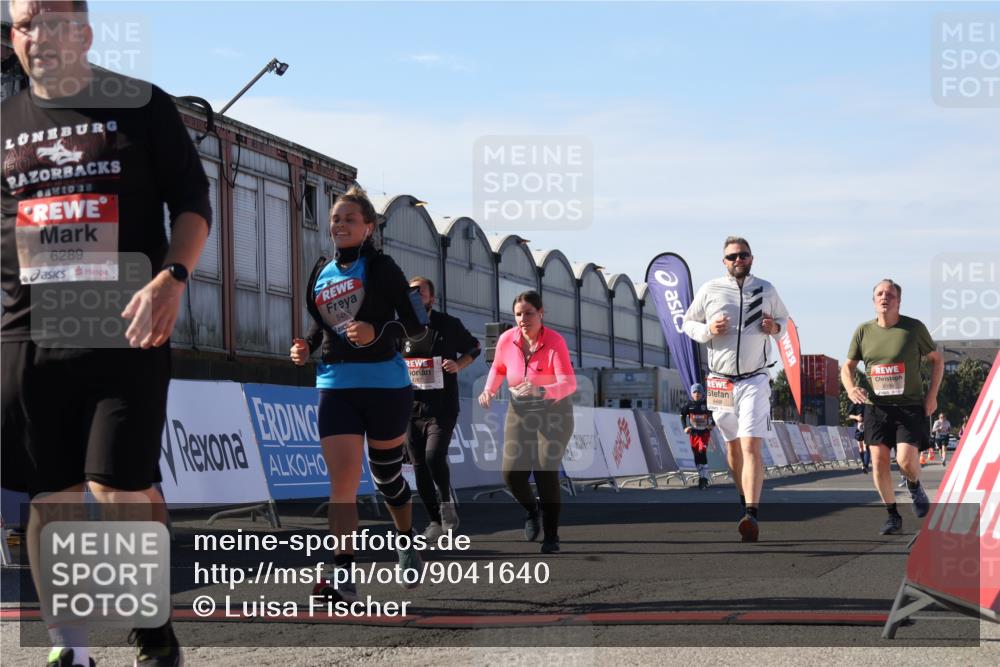 03.10.2025 - Köhlbrandbrückenlauf Luisa Fischer http://msf.ph/oto/9041640 03.10.2025 13:34:41 Ziel 4112, 4498, 4702, 4754, 4767, 4997, 5390, 5407, 5465, 6196, 6289, 6290, 6486 meine-sportfotos.de