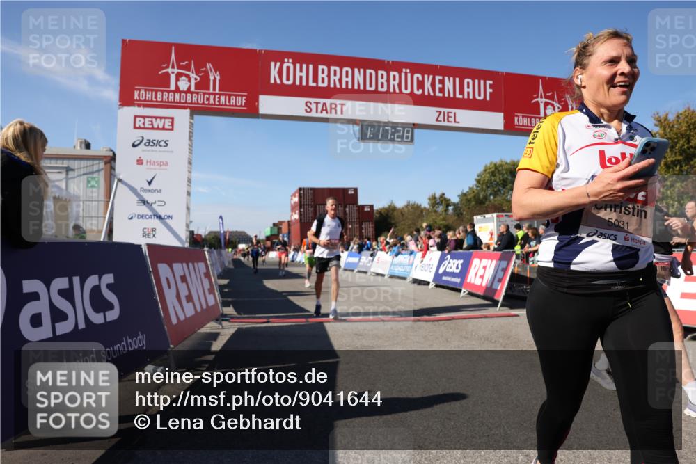 03.10.2025 - Köhlbrandbrückenlauf Lena Gebhardt http://msf.ph/oto/9041644 03.10.2025 13:17:28 Ziel 4012, 4686, 4746, 4818, 4988, 5007, 5008, 5031, 5638, 5642, 5890, 6069, 6389, 6710 meine-sportfotos.de