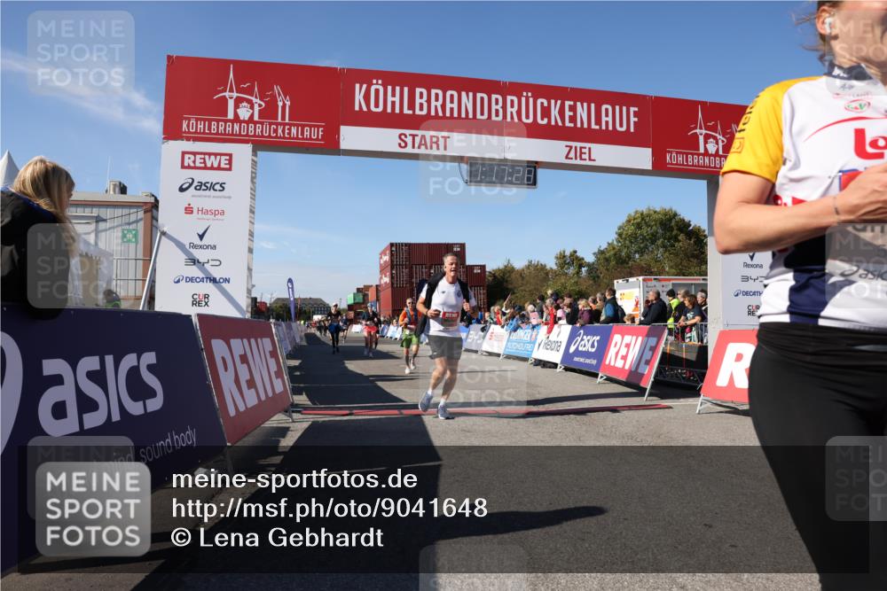 03.10.2025 - Köhlbrandbrückenlauf Lena Gebhardt http://msf.ph/oto/9041648 03.10.2025 13:17:28 Ziel 4012, 4686, 4746, 4818, 4988, 5007, 5008, 5031, 5638, 5642, 5890, 6069, 6389, 6710 meine-sportfotos.de