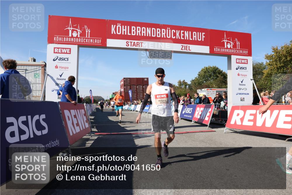 03.10.2025 - Köhlbrandbrückenlauf Lena Gebhardt http://msf.ph/oto/9041650 03.10.2025 12:58:13 Ziel 4099, 4234, 4248, 4394, 6152, 6715, 6717, 6718 meine-sportfotos.de