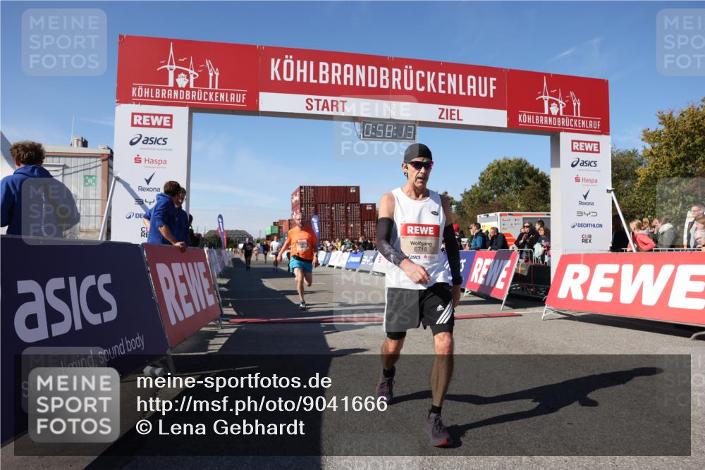 03.10.2025 - Köhlbrandbrückenlauf Lena Gebhardt http://msf.ph/oto/9041666 03.10.2025 12:58:14 Ziel 4099, 4234, 4248, 4394, 6152, 6715, 6717, 6718, 6732 meine-sportfotos.de